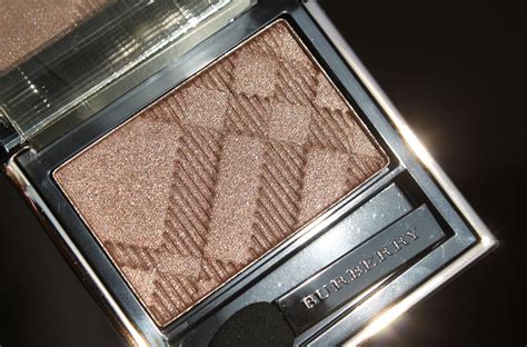 Burberry Sheer Eye Shadow in Midnight Brown 